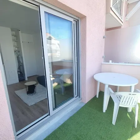 Ac With Balcony In Appartement Arcachon